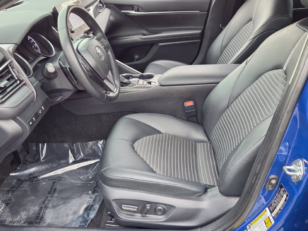 Used 2024 Toyota Camry SE FWD image 11