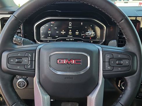 Used 2025 GMC Sierra 1500 SLT RWD image 19