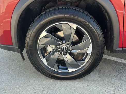 Used 2025 Nissan Rogue SV AWD/4WD image 6