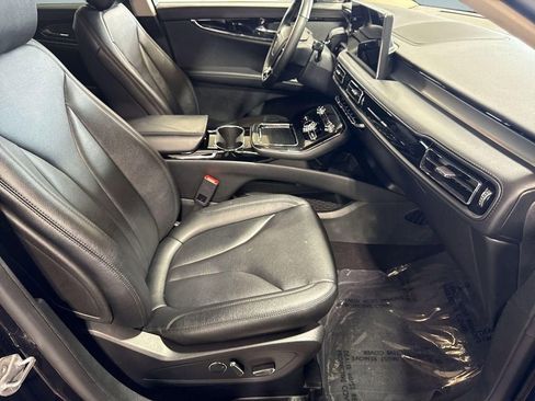 Used 2023 Lincoln Nautilus AWD w/ Premium Package image 31