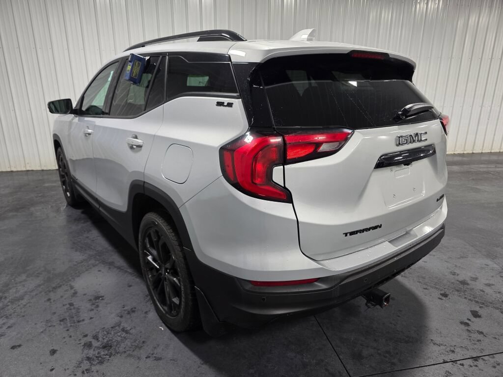 Used 2021 GMC Terrain SLE w/ GMC Pro Grade Package AWD/4WD image 3