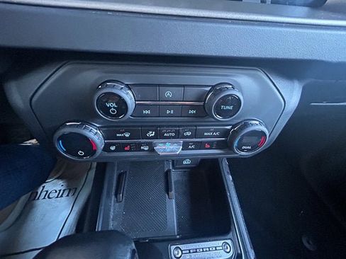 Used 2025 Ford Bronco Outer Banks image 21