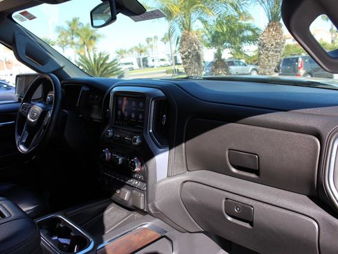 Used 2020 GMC Sierra 1500 SLT w/ SLT Premium Package image 16