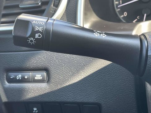 Used 2018 Nissan Murano S AWD/4WD image 24