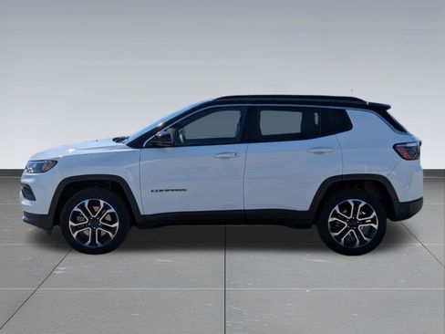 Used 2024 Jeep Compass Limited AWD/4WD image 2
