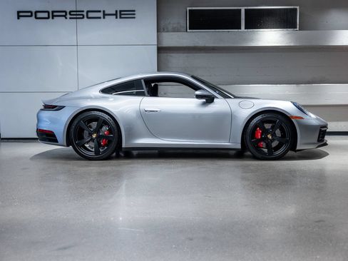 Certified 2024 Porsche 911 Carrera 4S w/ Premium Package AWD/4WD image 9