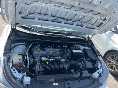 Used 2021 Toyota Corolla LE image 15