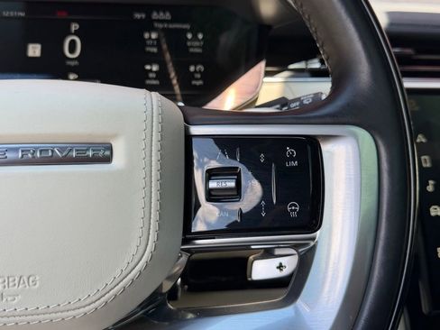 Used 2023 Land Rover Range Rover SE AWD/4WD image 18