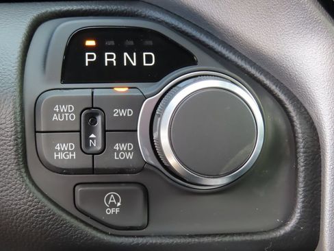 New 2026 RAM 1500 Big Horn AWD/4WD image 12