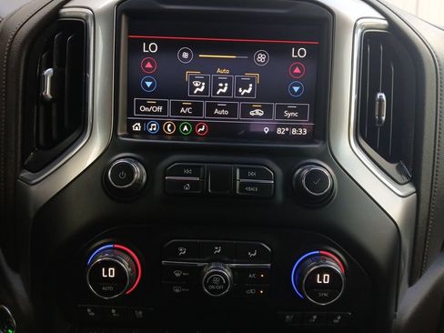 Used 2019 Chevrolet Silverado 1500 LTZ AWD/4WD image 4