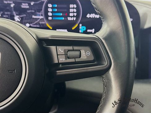 Used 2021 Porsche Taycan image 14