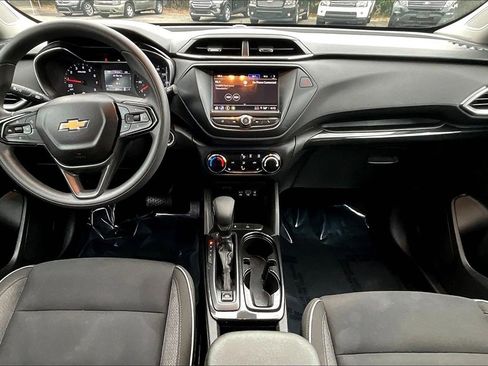 Certified 2021 Chevrolet TrailBlazer LT w/ Driver Confidence Package image 8