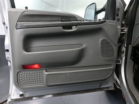 Used 2002 Ford F250 XLT AWD/4WD image 16