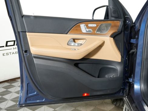 Certified 2024 Mercedes-Benz GLS 450 4MATIC image 30