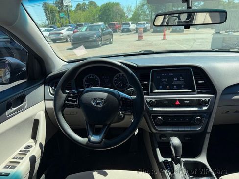 Used 2018 Hyundai Sonata SE image 14