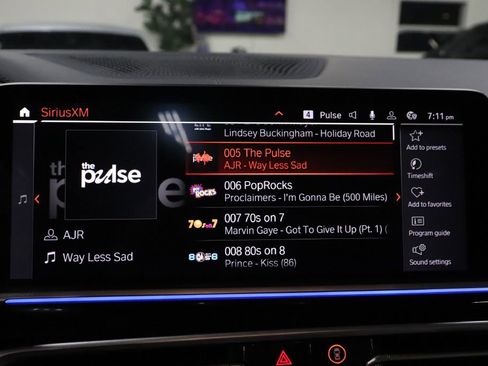 Used 2020 BMW X7 M50i w/ Dynamic Handling Package image 34