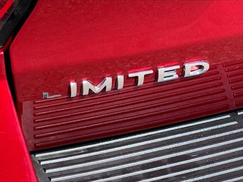 Used 2018 Ford Expedition Max Limited w/ Equipment Group 301A image 10