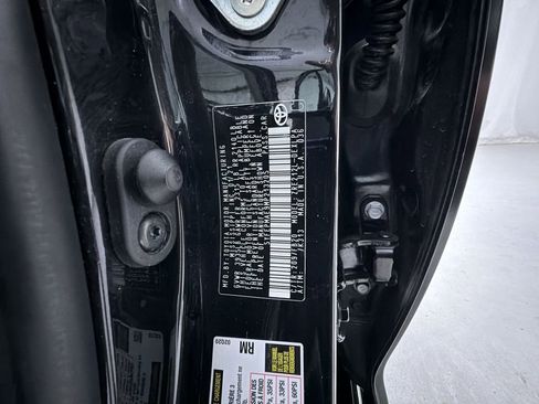 Used 2021 Toyota Corolla LE w/ Carpet Mat Package (TMS) FWD image 15