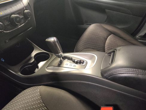 Used 2019 Dodge Journey SE w/ Connectivity Group FWD image 26