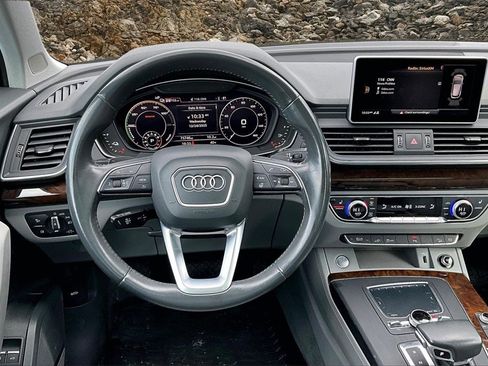 Used 2020 Audi Q5 e Premium Plus w/ Premium Plus Package image 5