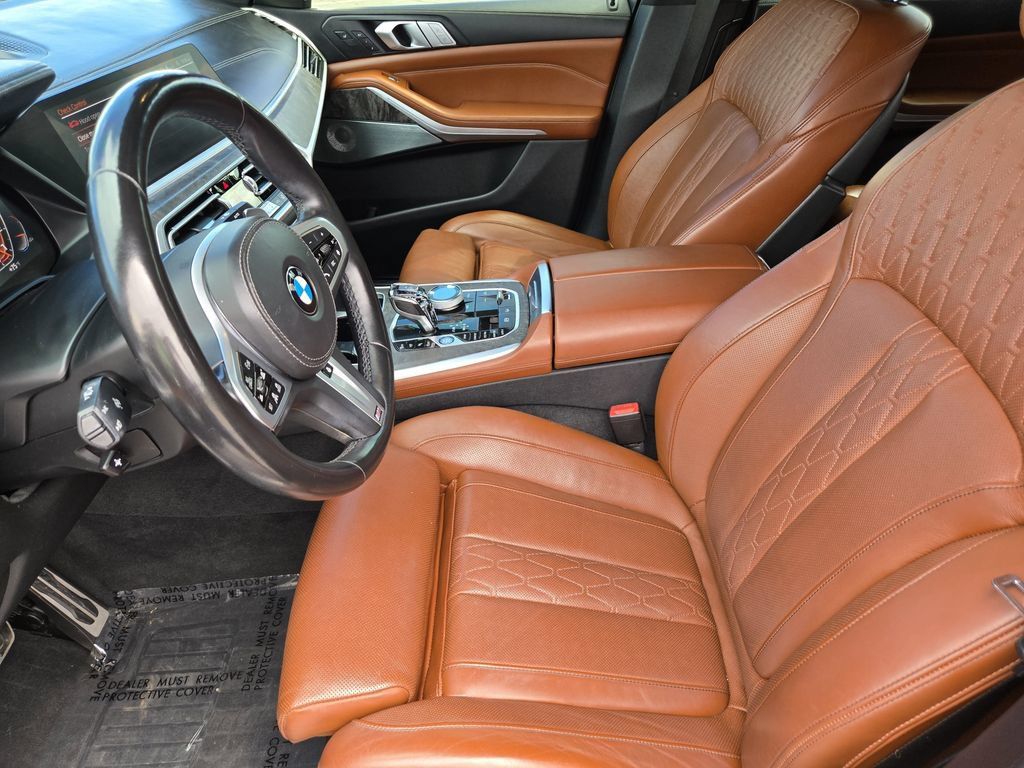 Used 2021 BMW X7 M50i w/ Dynamic Handling Package AWD/4WD image 14