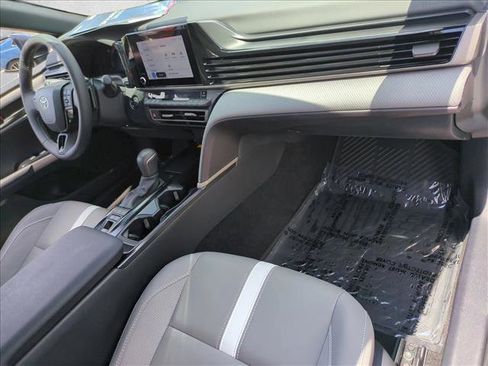 Used 2025 Toyota Camry SE FWD image 21