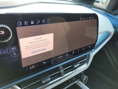 New 2026 Chevrolet Equinox EV LT image 14