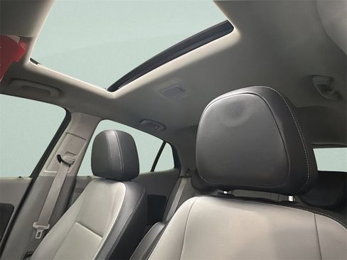 Used 2015 Buick Encore Leather w/ Experience Buick Package image 11