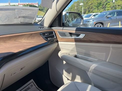 New 2026 Volkswagen Atlas SE image 22