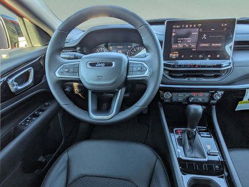 New 2026 Jeep Compass Latitude AWD/4WD image 15