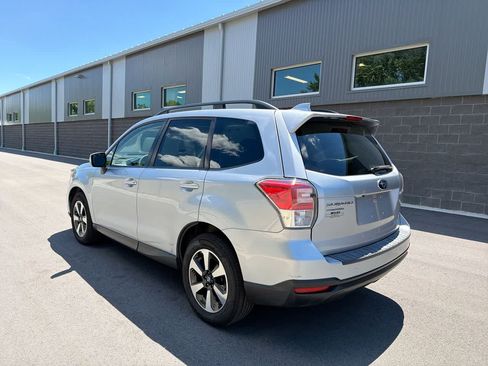 Used 2018 Subaru Forester 2.5i Premium AWD/4WD image 11