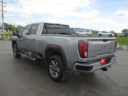 Used 2025 GMC Sierra 2500 SLE w/ SLE Value Package; AWD/4WD image 9