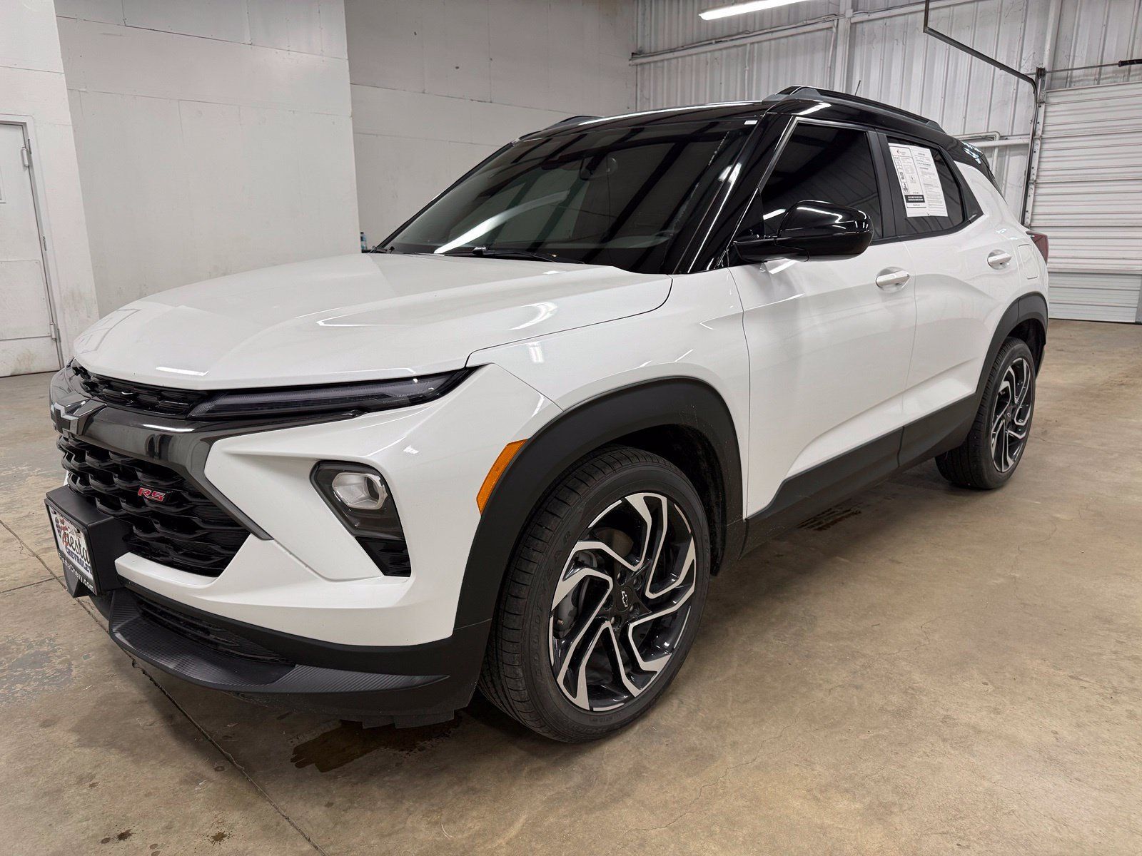 Used 2024 Chevrolet TrailBlazer RS w/ Convenience Package FWD image 3
