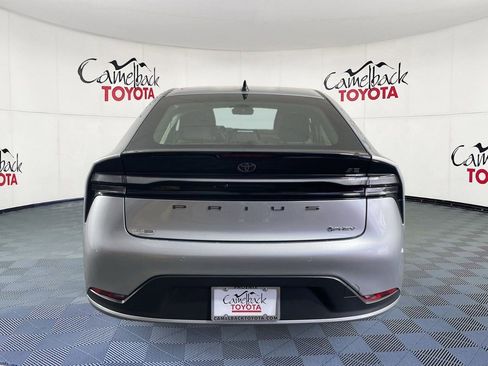 Used 2026 Toyota Prius Plug-In Hybrid FWD image 7