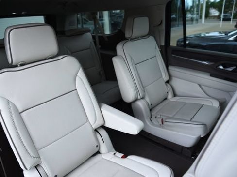 Used 2023 GMC Yukon XL Denali w/ Max Trailering Package AWD/4WD image 21