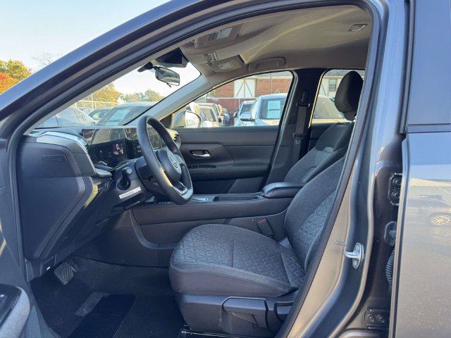 Used 2025 Nissan Kicks SV FWD image 20