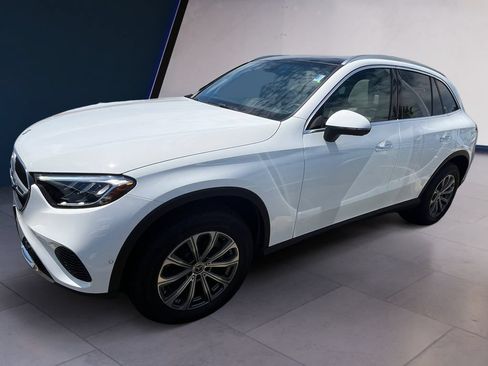 Used 2026 Mercedes-Benz GLC 300 4MATIC image 2