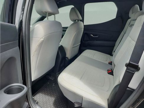 Certified 2025 Hyundai Santa Cruz SE FWD image 16