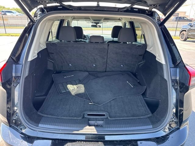 Used 2025 Nissan Rogue SV FWD image 5