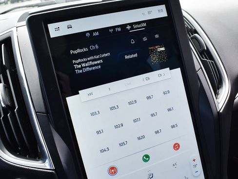 Certified 2022 Ford Edge Titanium AWD/4WD image 21