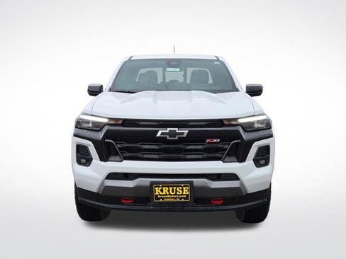 Used 2024 Chevrolet Colorado Z71 w/ Z71 Convenience Package 2 AWD/4WD image 13