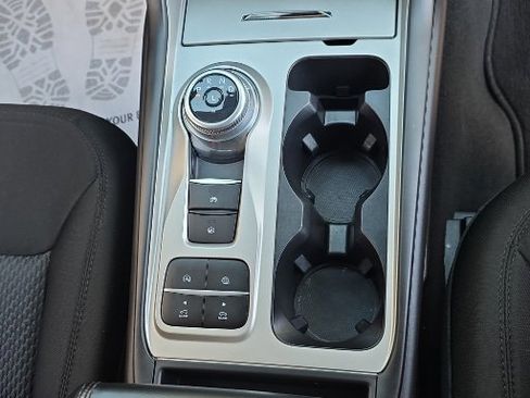 Certified 2024 Ford Explorer XLT image 19