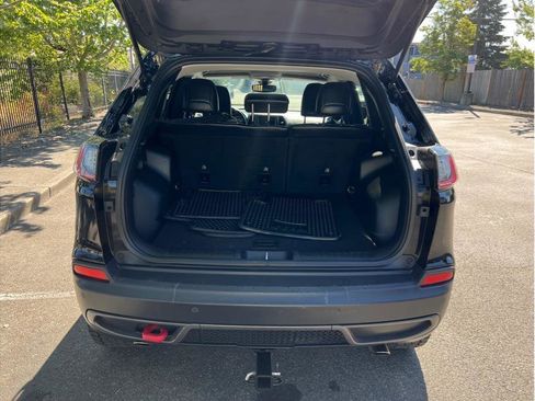 Used 2020 Jeep Cherokee Trailhawk w/ Cold Weather Group image 21