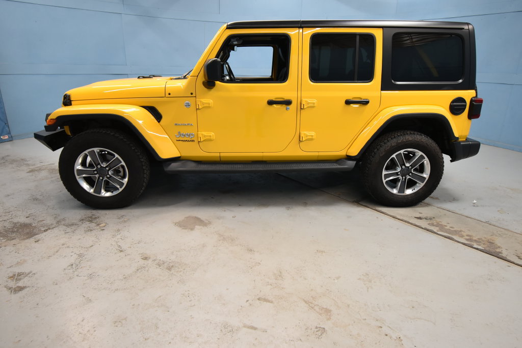 Used 2020 Jeep Wrangler Unlimited Sahara AWD/4WD image 31
