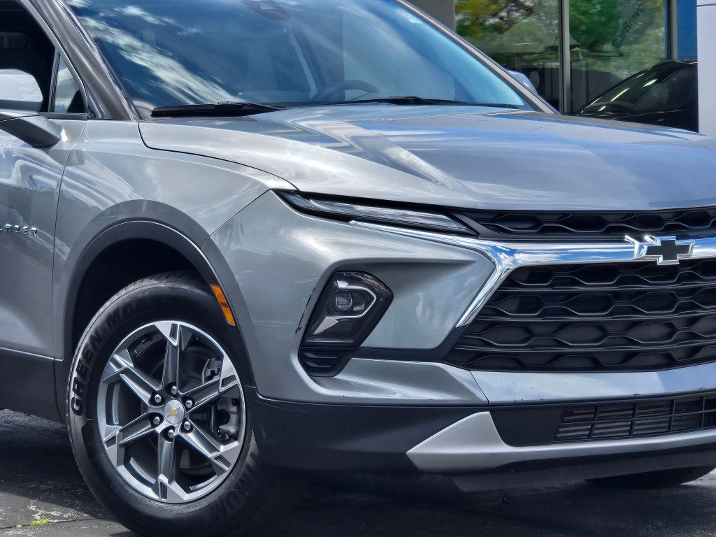 Certified 2024 Chevrolet Blazer LT w/ Convenience Package FWD image 3