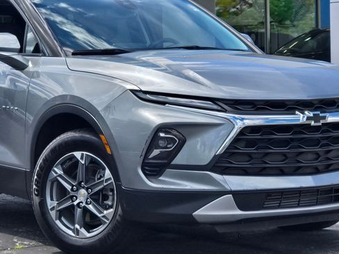 Certified 2024 Chevrolet Blazer LT w/ Convenience Package FWD image 3