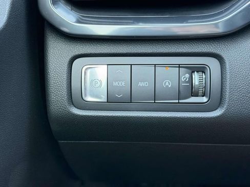 New 2026 GMC Acadia AT4 w/ Luxury Package AWD/4WD image 18