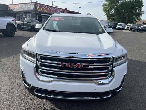 Used 2021 GMC Acadia SLT w/ Technology Package FWD image 2