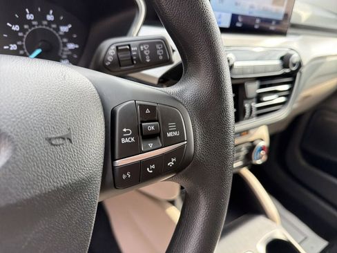 Used 2022 Ford Escape SE image 19