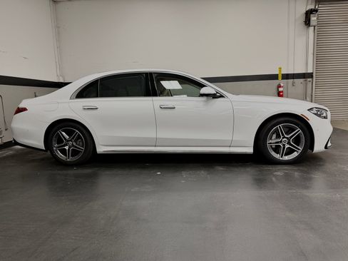Used 2024 Mercedes-Benz S 580 4MATIC Sedan image 5
